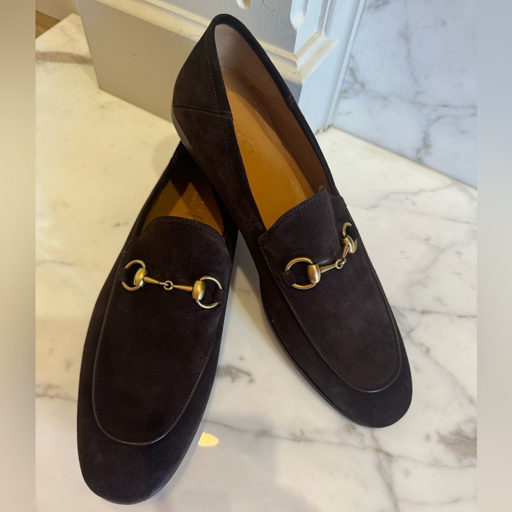 Velvety brown suede Gucci Jordan horse it loafers size 11